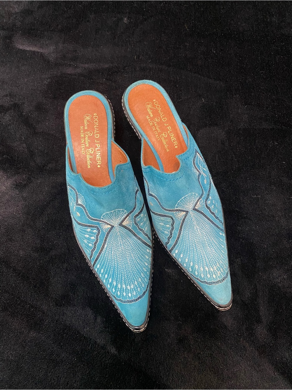 Donald J. Pliner Western Turquoise Suede Pointed-Toe Embroidered Mules Size 6